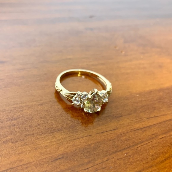 Women’s ring - Picture 5 of 9